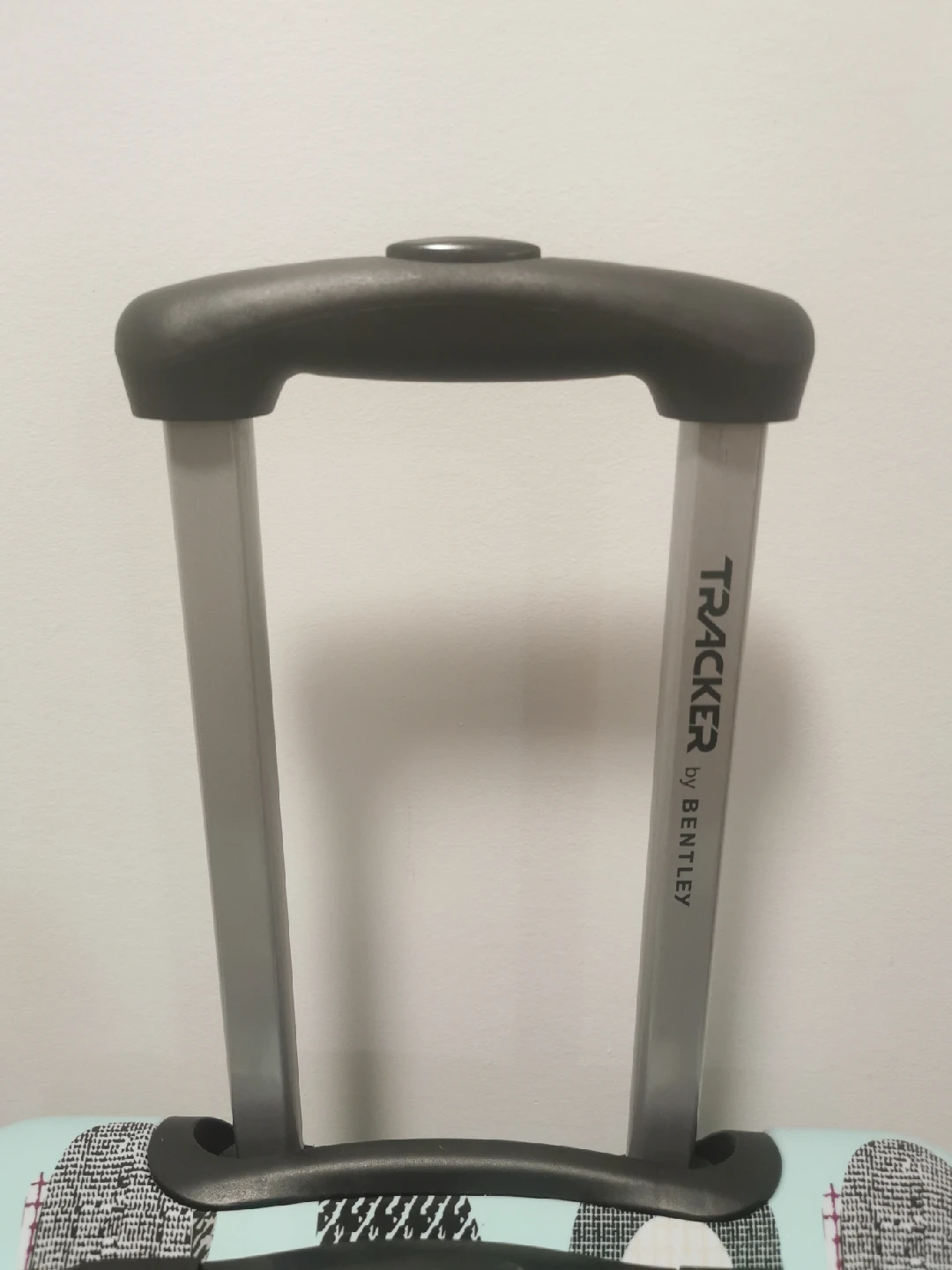 Tracker by Bentley Suitcase - photo 2
