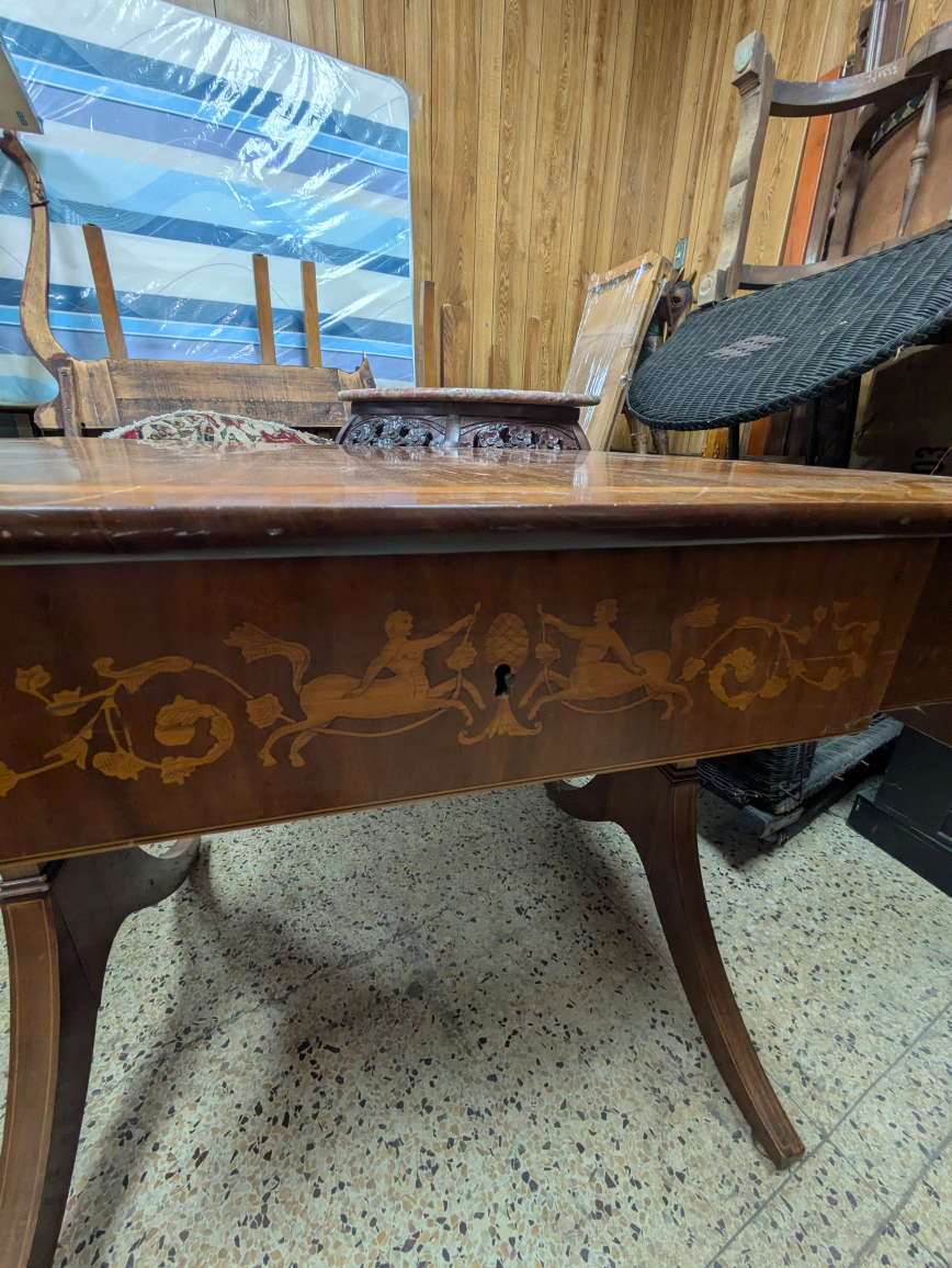 Antique Drop Leaf Table - photo 3