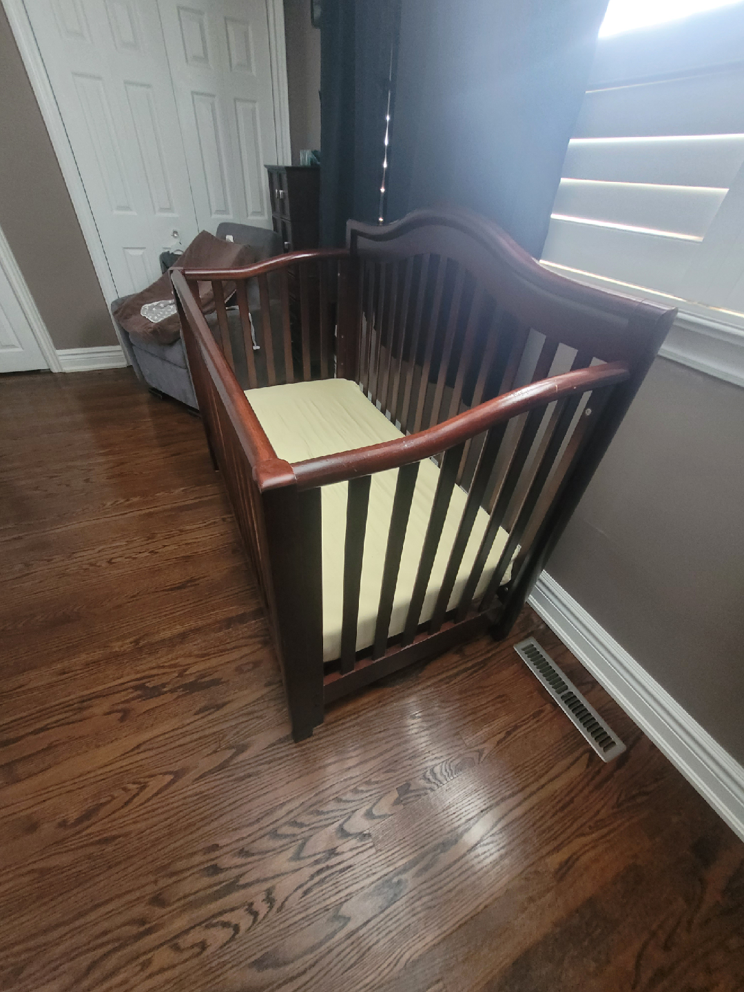 Dark Wood Baby Crib - photo 4