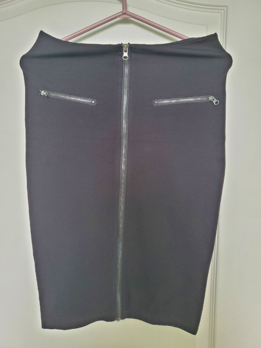 Romeo & Juliet Couture Black Pencil Skirt