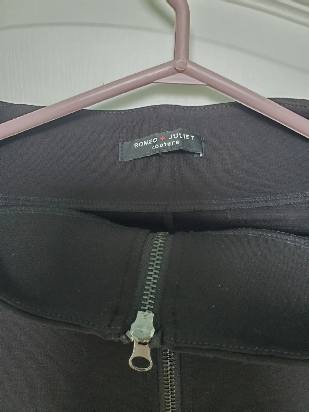 Romeo & Juliet Couture Black Pencil Skirt image indicator(3)