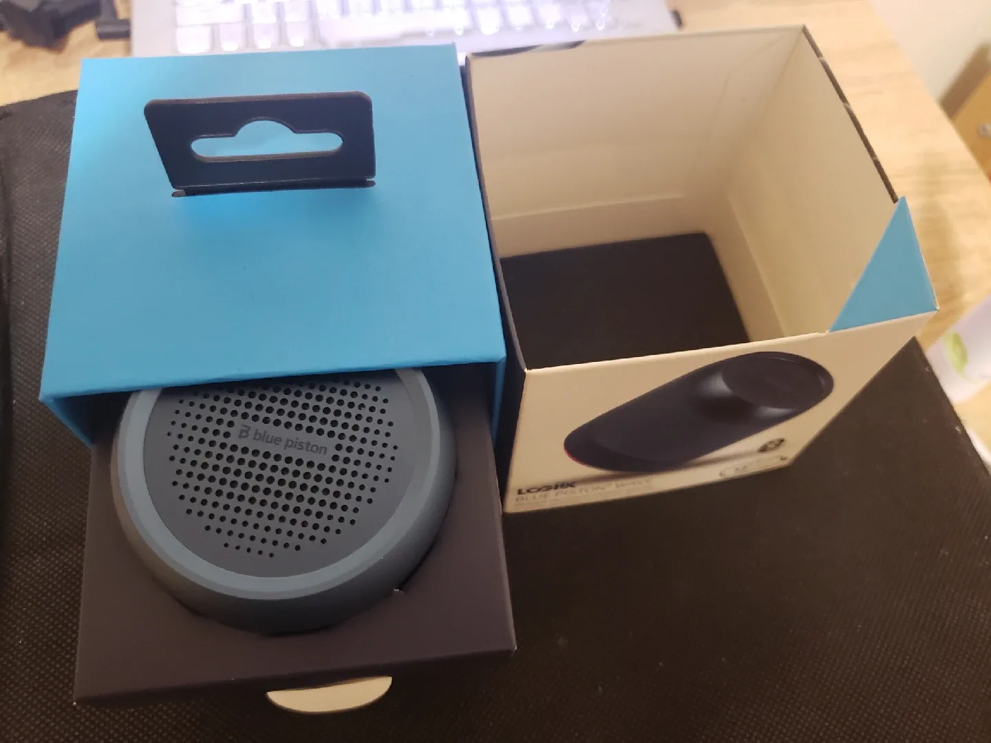 Logiix Blue Piston Wave Portable Speaker image indicator(2)