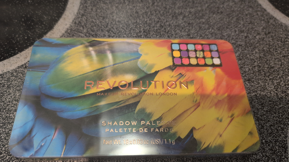 Makeup Revolution Shadow Palette