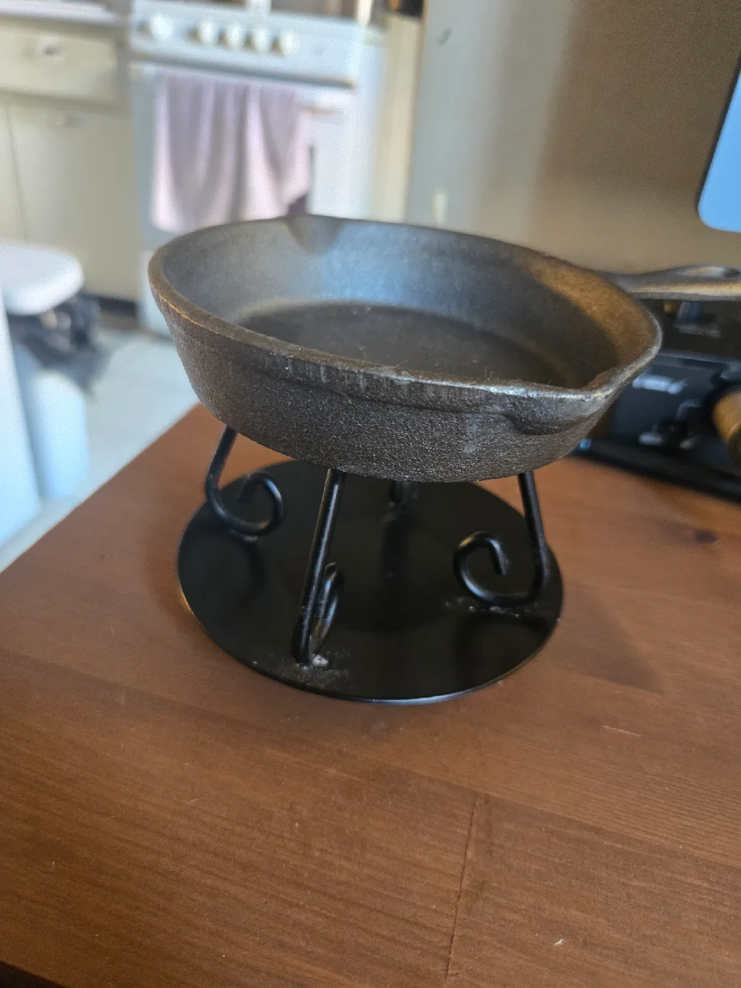 cast iron wax melter thumbnail