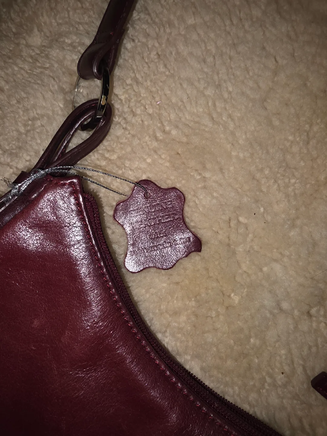 Annielle Burgundy Leather Shoulder Bag image indicator(3)
