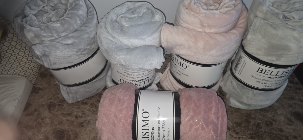 Bellisimo Flannel Blanket 90"x90" - photo 2