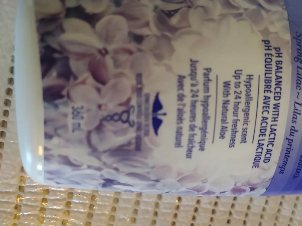 Vagisil Scentsitive Scents Spring Lilac Wash image indicator(3)