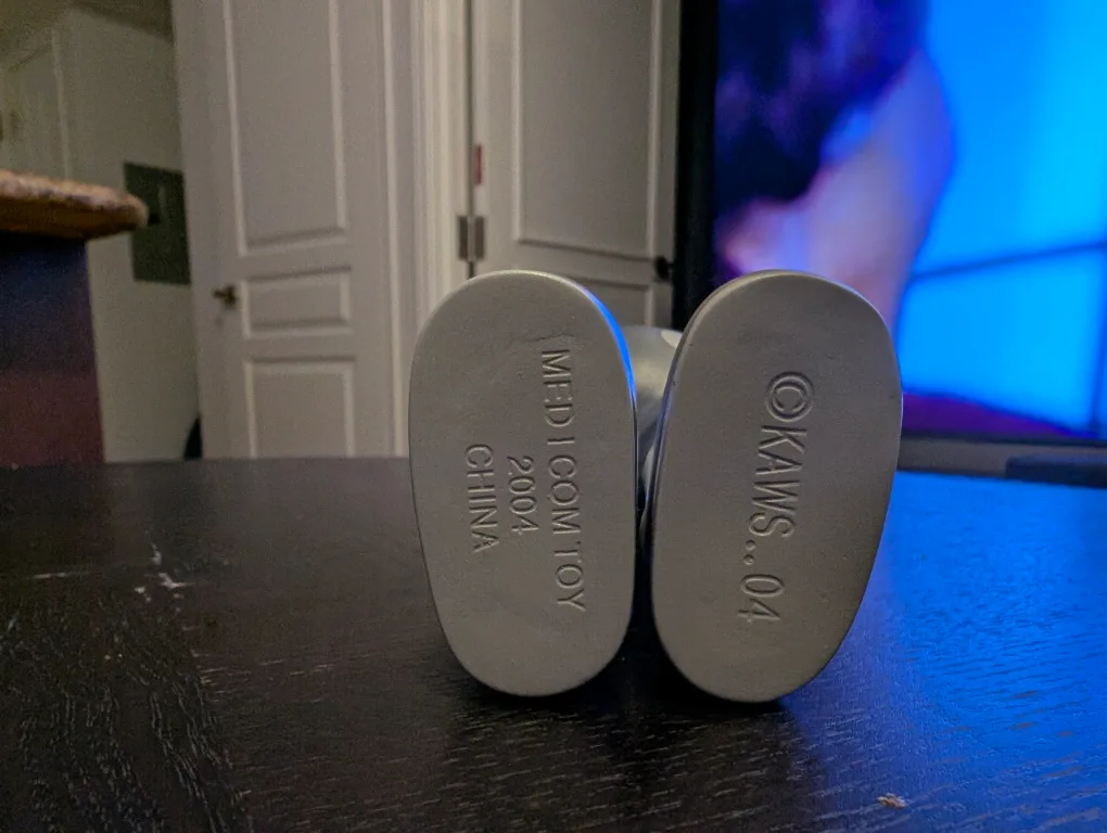 KAWS Medicom Toy 2004 image indicator(5)