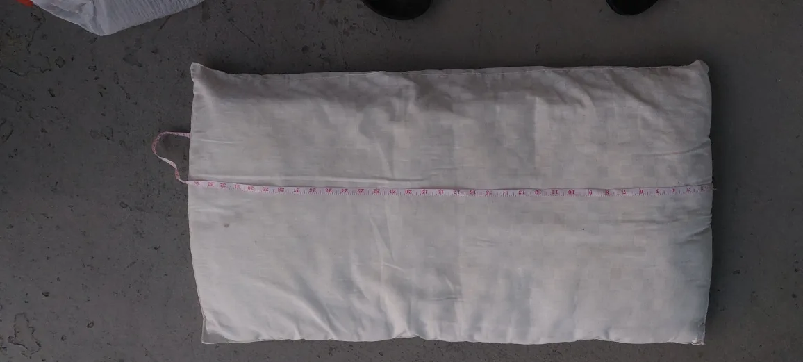 Feather White Pillow image indicator(2)