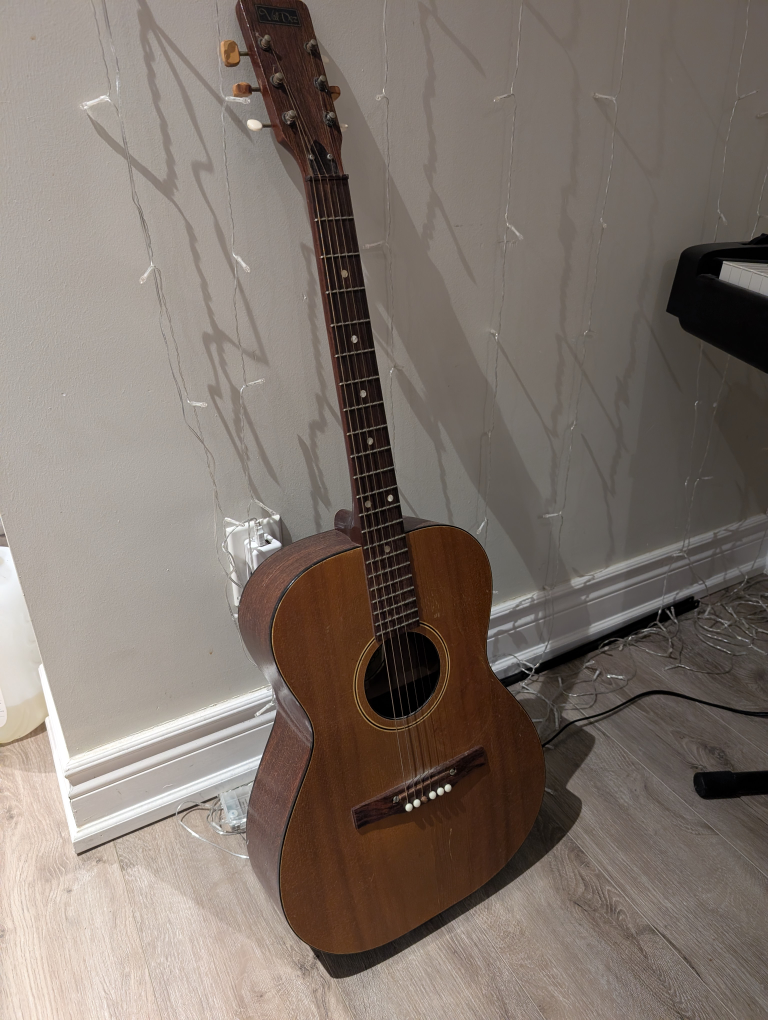 Free Guitar - photo 2