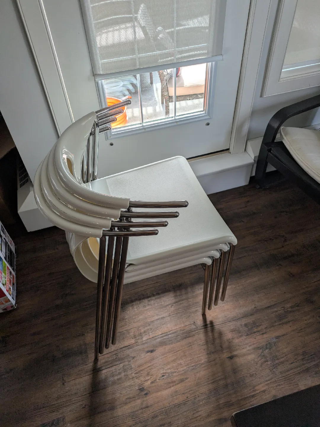 Set of 4 Ikea Elmer White Stacking Chairs image indicator(2)