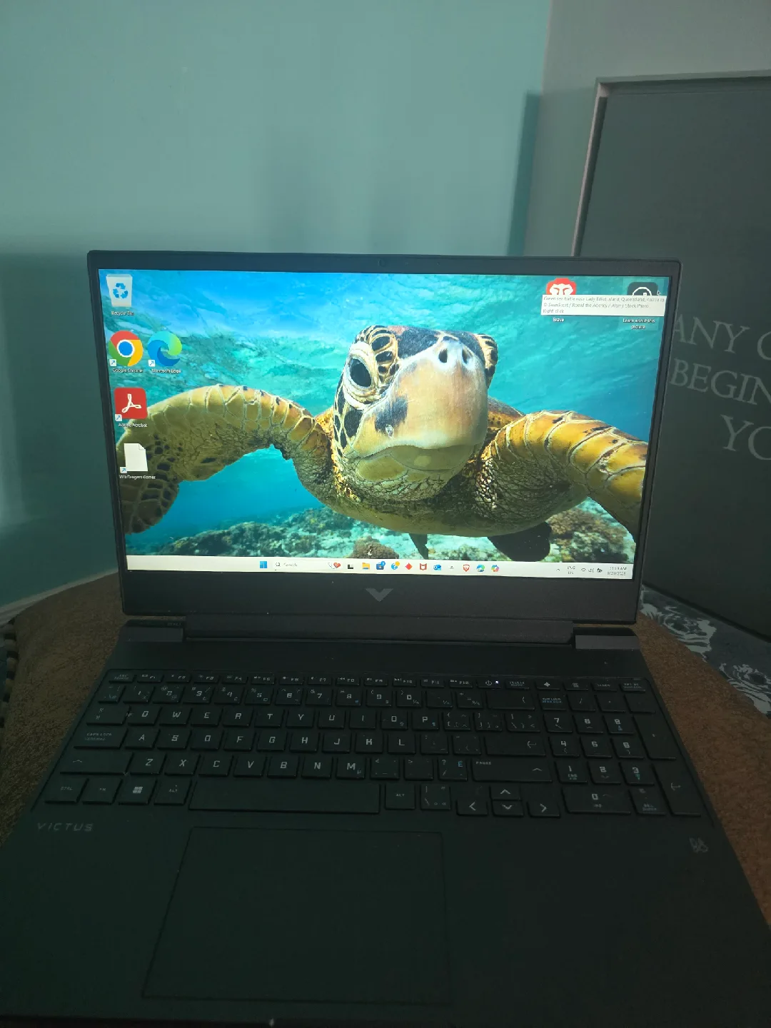 HP Victus 15-fb1xxx Gaming Laptop image indicator(2)