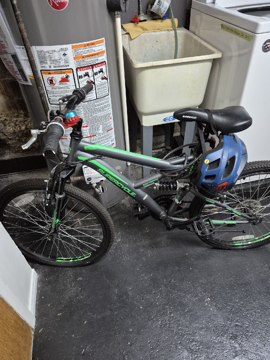 Supercycle Outlock Mountain Bike