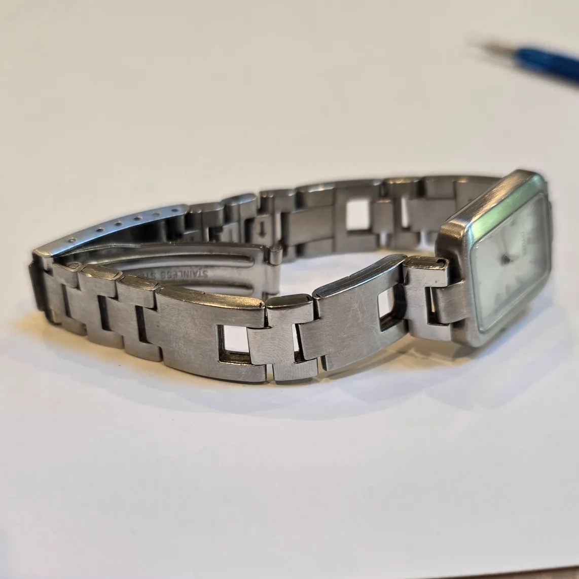 Citizen Quartz Tank Watch image indicator(8)