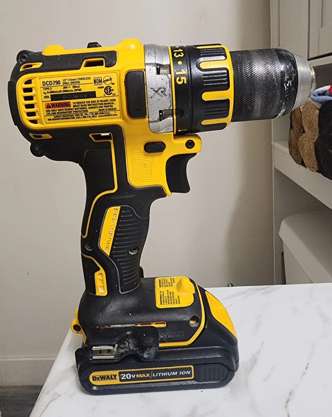 DeWalt DCD790 20V MAX Cordless Drill image indicator(2)