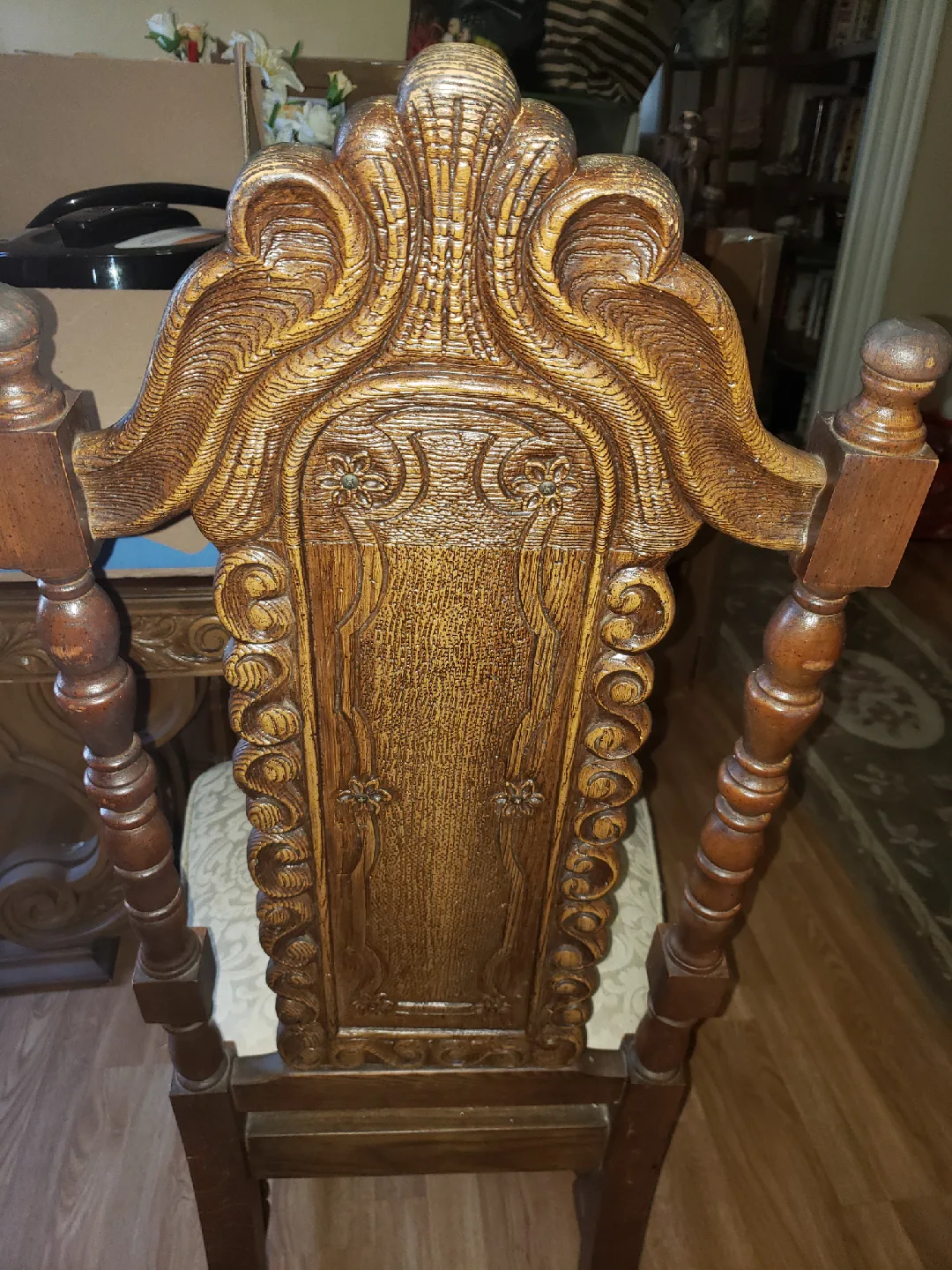 dinning table 4 chairs  YOU NAME YOUR PRICE image indicator(2)