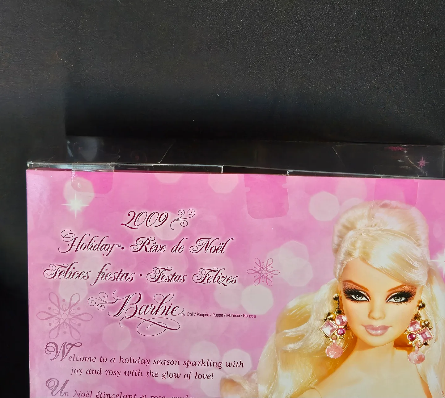 New 2009 50th Anniversary Holiday Barbie image indicator(4)