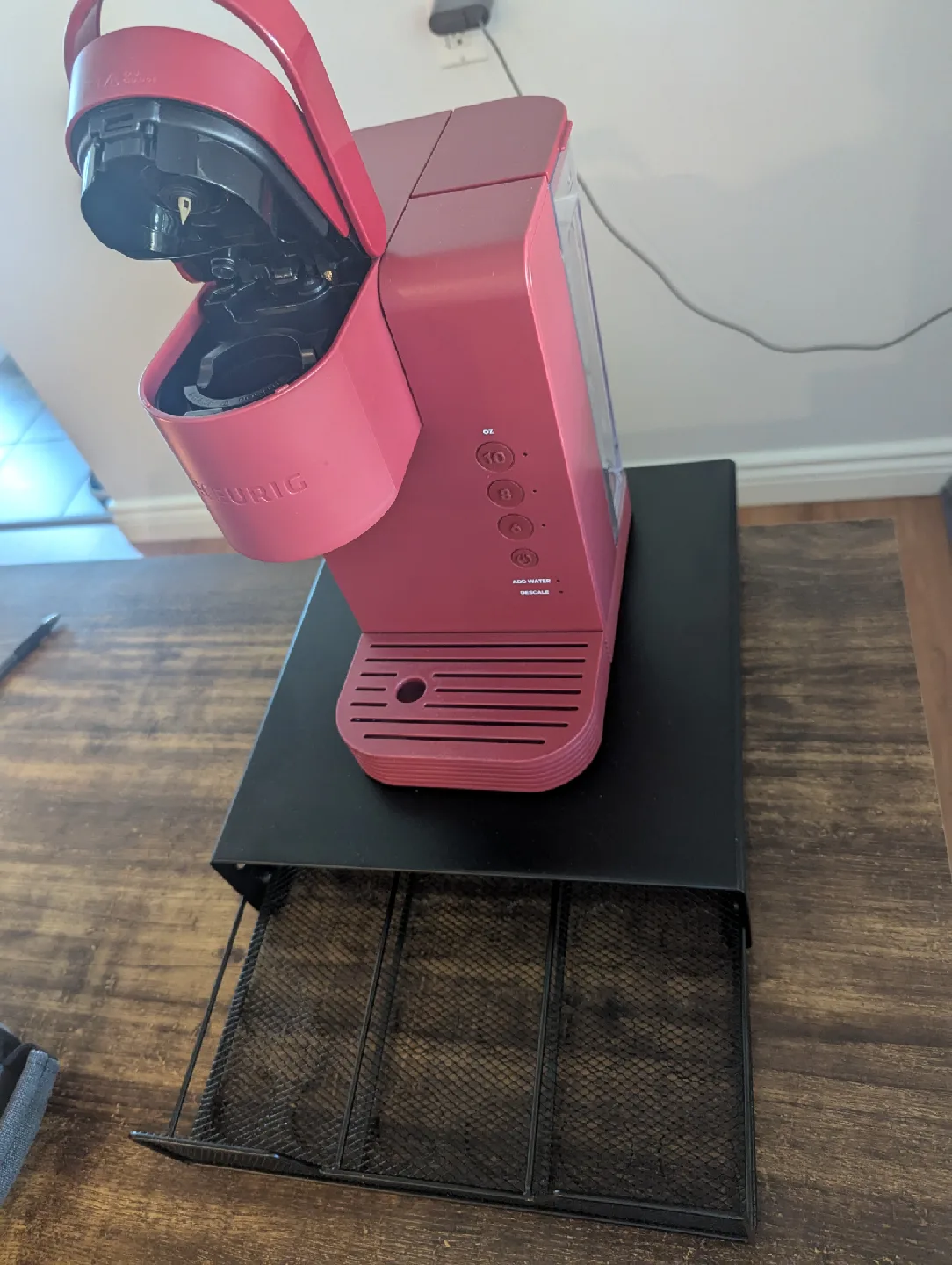 Used Keurig Express (RED) + k cup drawer included image indicator(2)