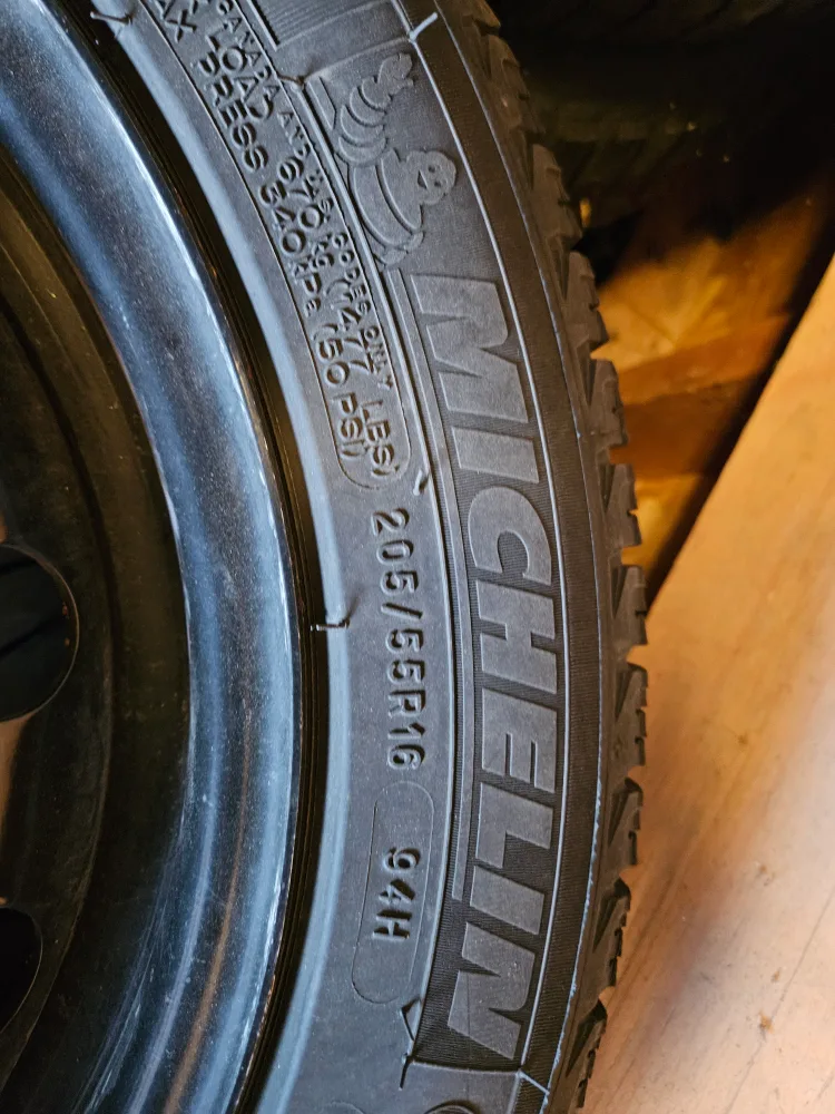 Michelin 205/55R16 Tire image indicator(4)