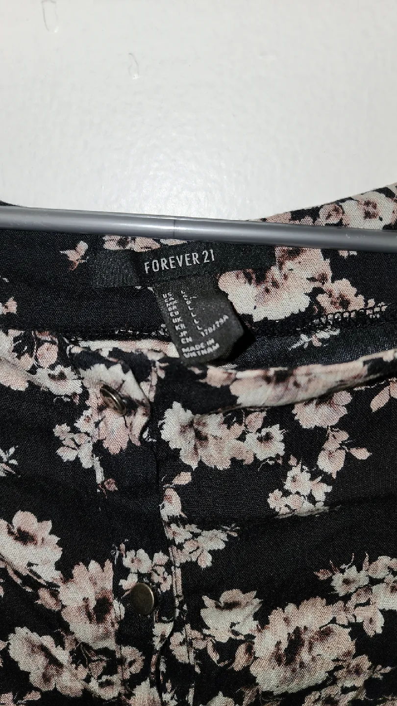 Forever 21 Floral Skirt Size L image indicator(5)