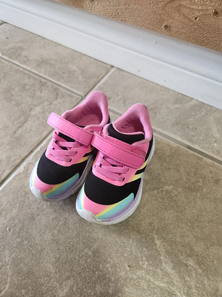 Toddler Girls' Pink & Black Sneakers Size 6