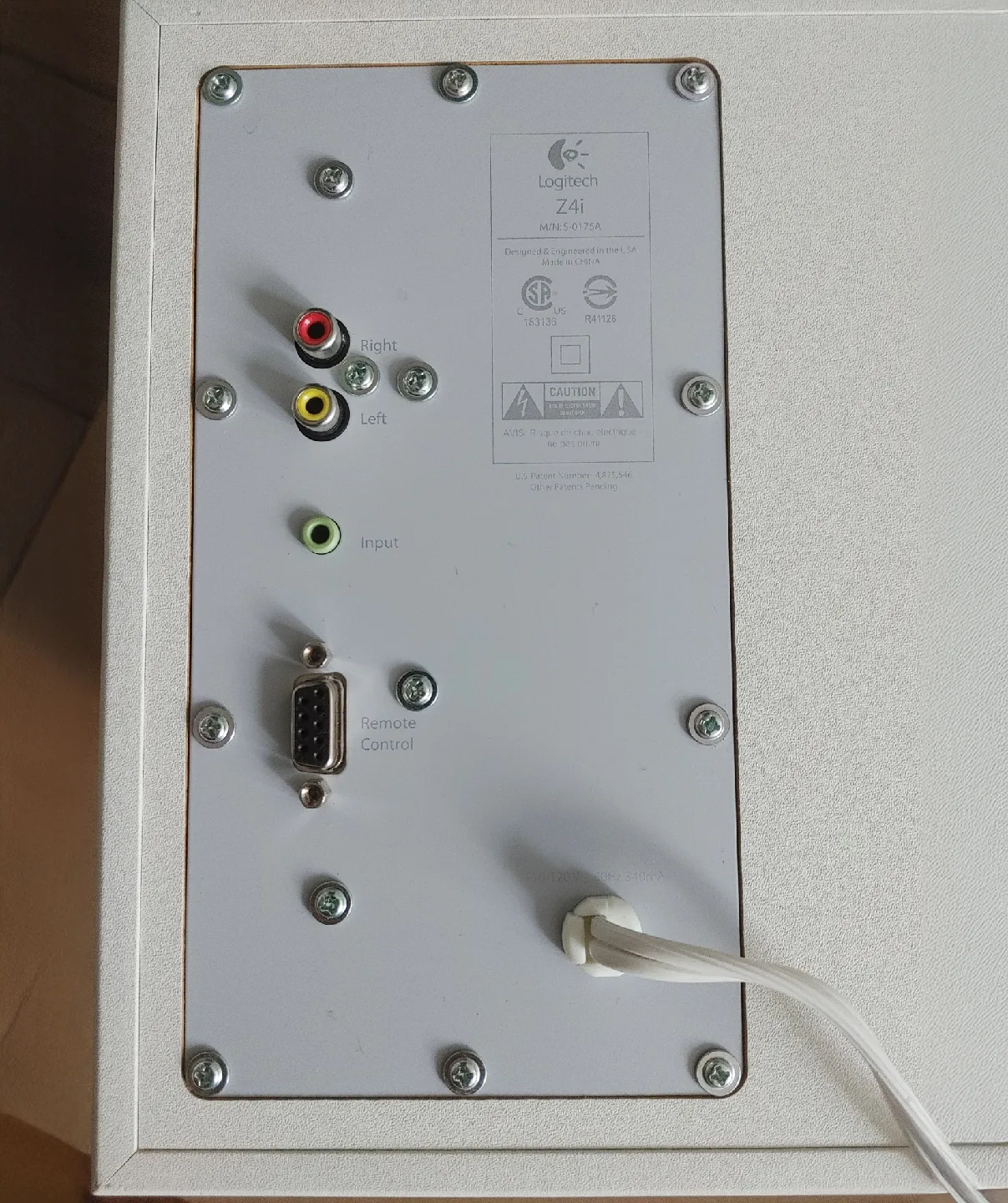 Logitech Z4i Subwoofer image indicator(4)