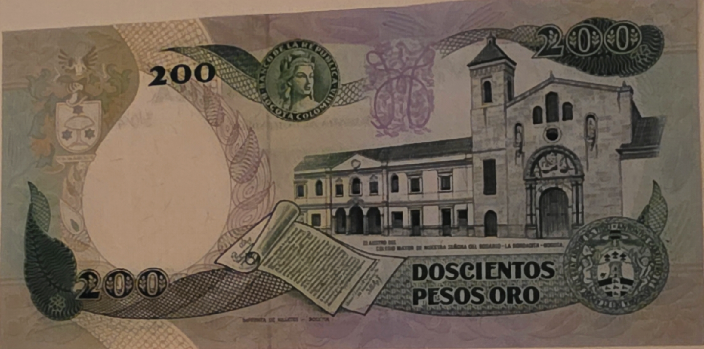 100 and 200 Colombian Pesos 1989 - photo 3