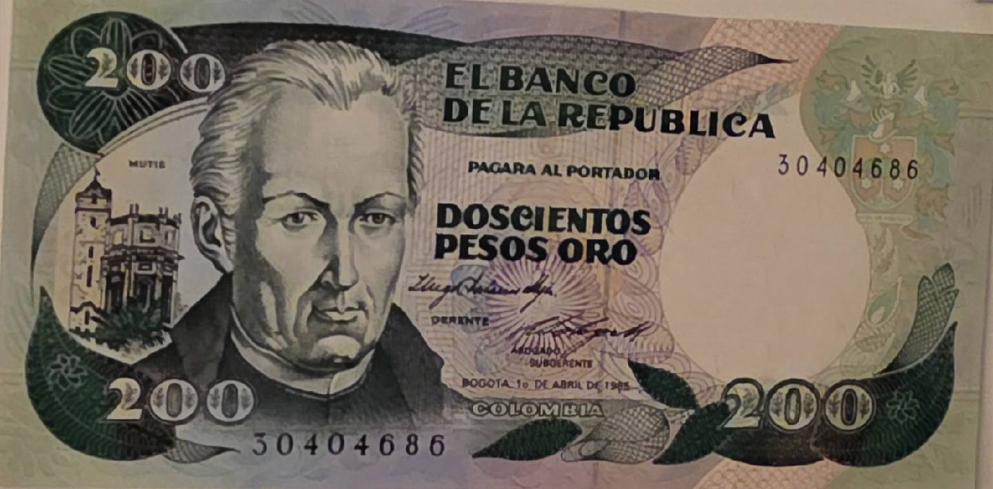 100 and 200 Colombian Pesos 1989 - photo 4