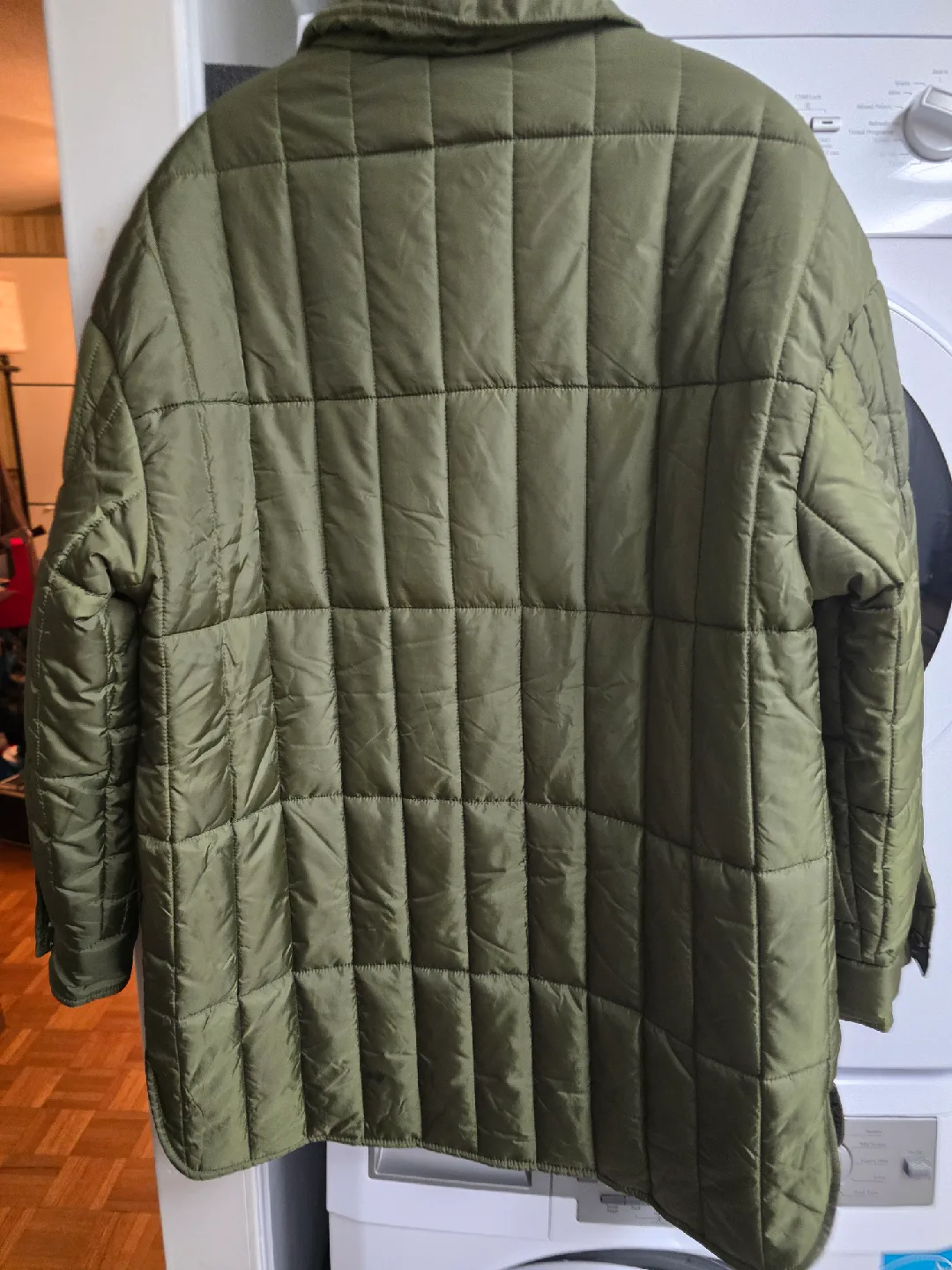 women's packable jacket- Size M image indicator(2)