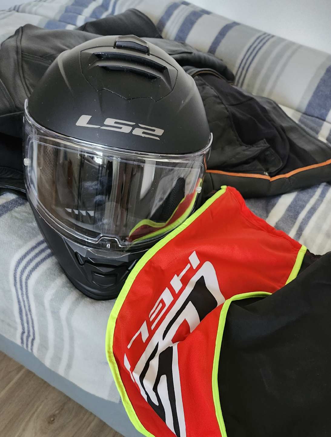 LS2 Assault Motorcycle Helmet - Black