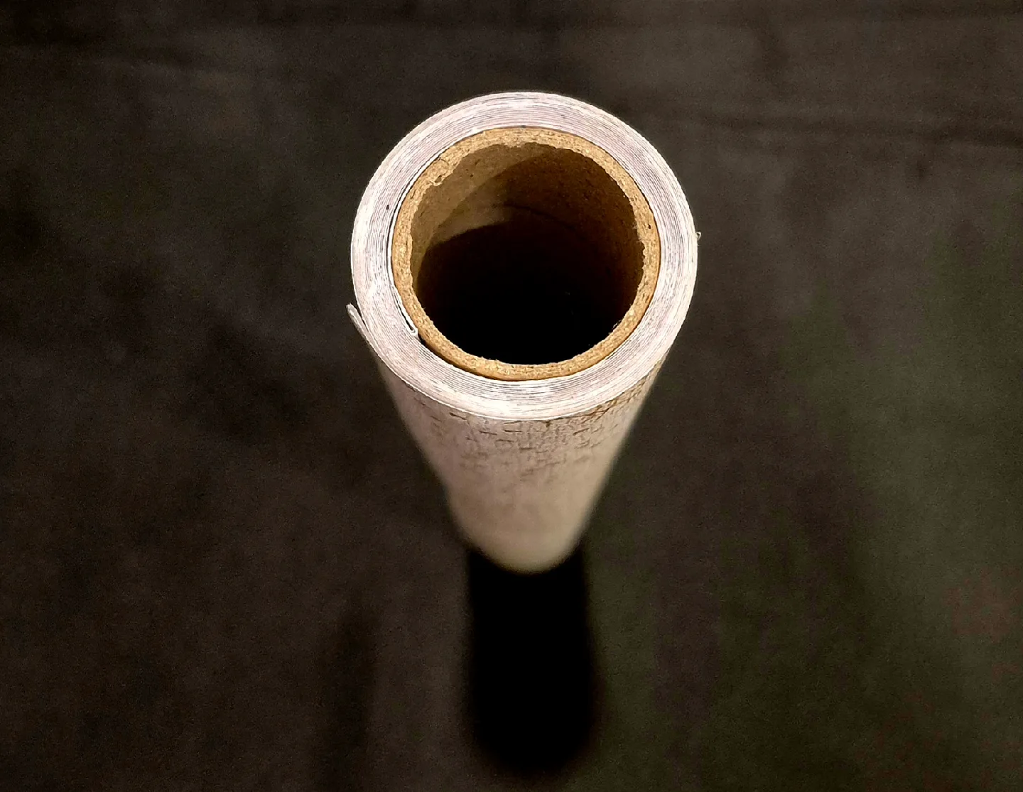 White and Gold Dot/Line Peel and Stick Wallpaper 17.3''x78.7'' image indicator(8)