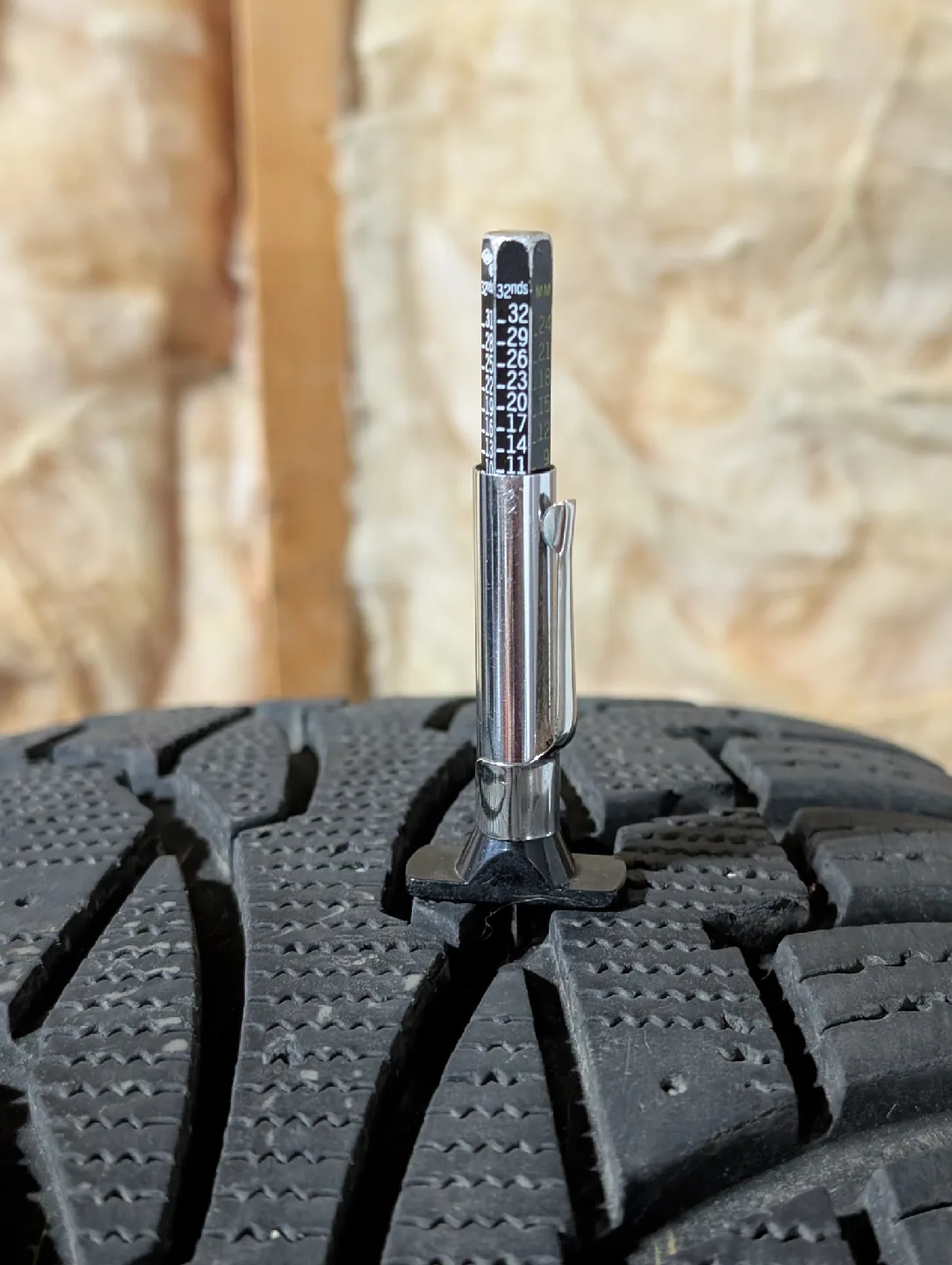 (4)-225/65R17 Winter Tires/Rims 2019 Dodge Grand Caravan TPMS image indicator(3)