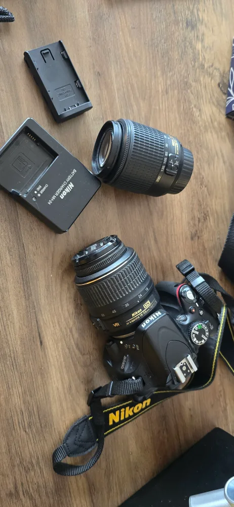 Nikon D5100 DSLR Camera with 2 Lenses image indicator(2)