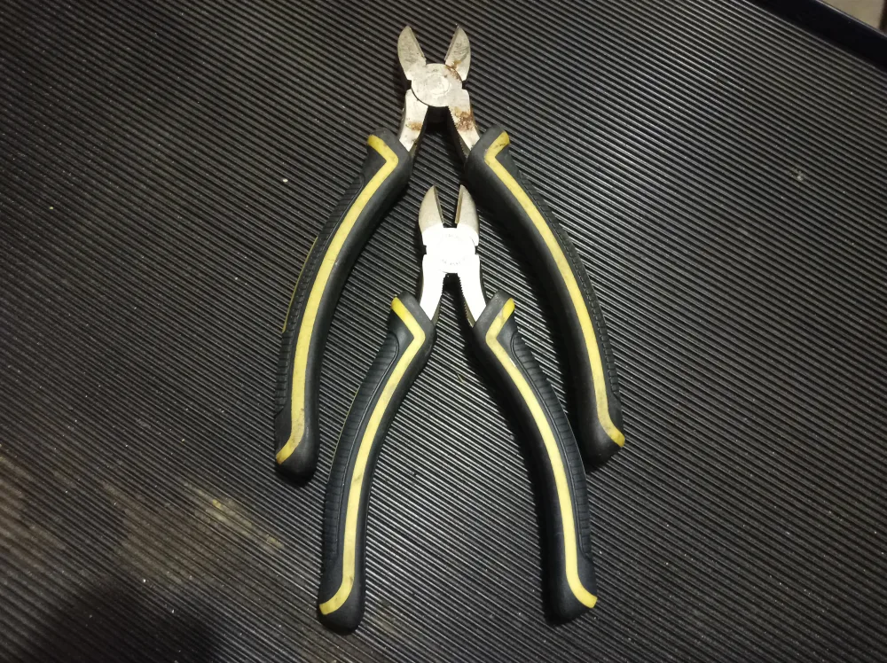 Pliers thumbnail