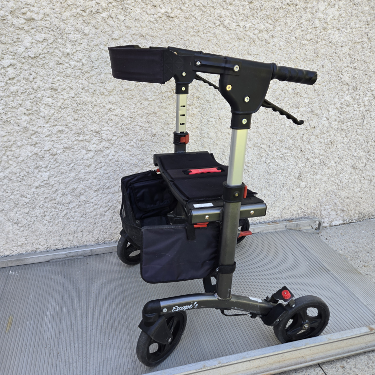 Escape Rollator Walker with Seat & Basket