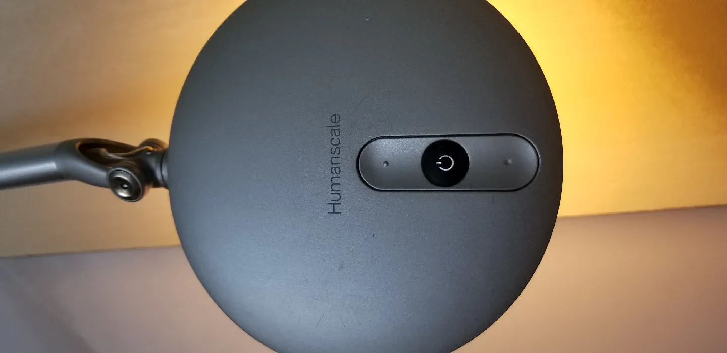 Humanscale Element Disc LED Task Light image indicator(4)