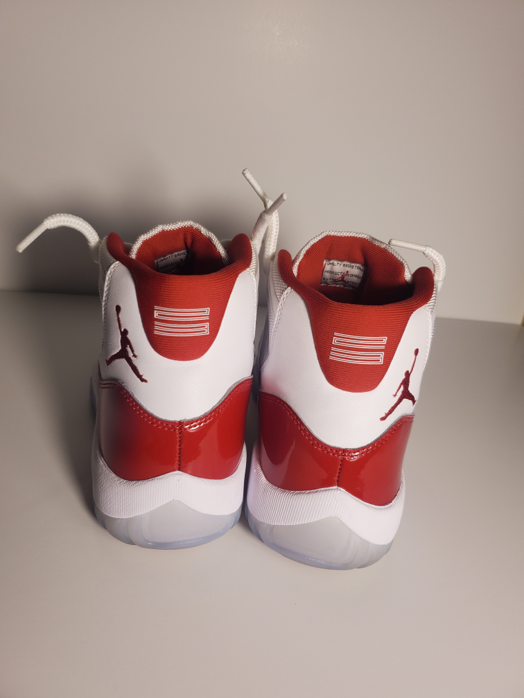 Men’s Jordan 11 Retro Cherry W/Box CT8012-116 Size 9 - photo 4