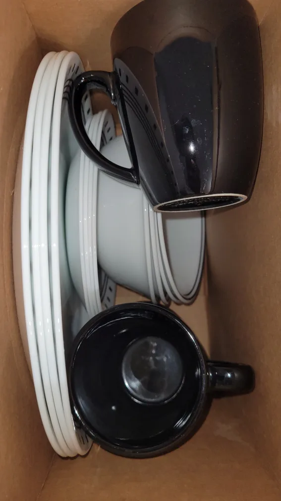 Corelle Classic City Block 16-Piece Dinnerware Set image indicator(5)