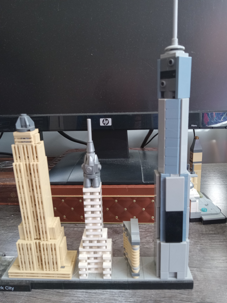 LEGO Architecture: New York City Skyline - photo 3