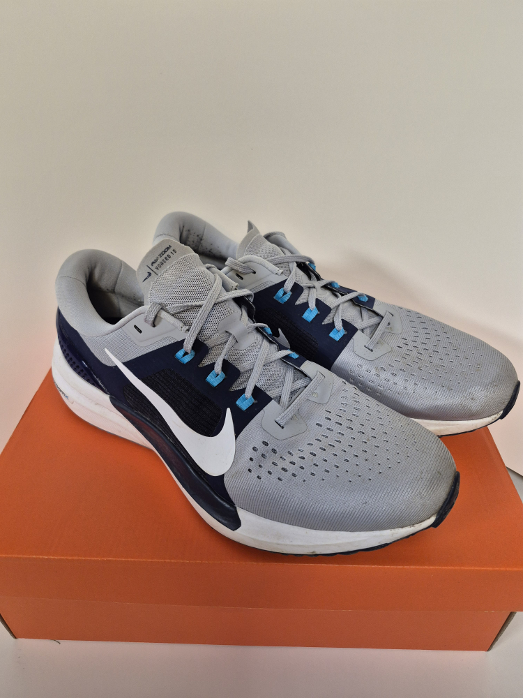 Various Used Men's Running Shoes
