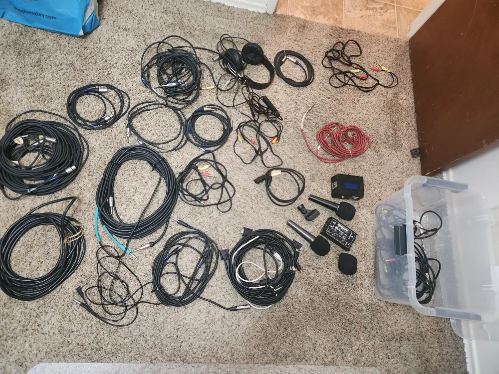 Audio Cables, Microphones, and Direct Box thumbnail