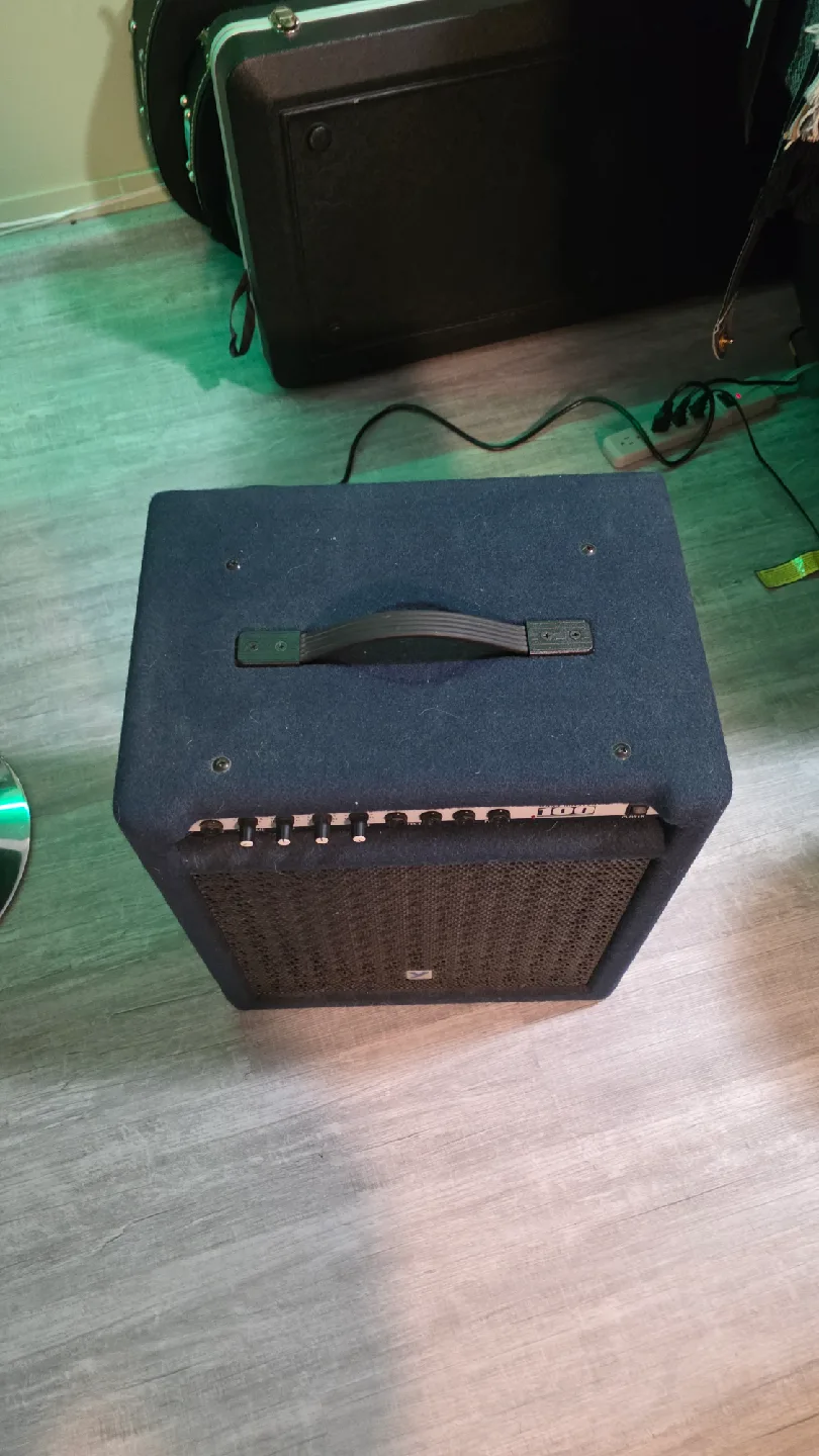 Yorkville bassmaster 100 bass amplifier image indicator(2)