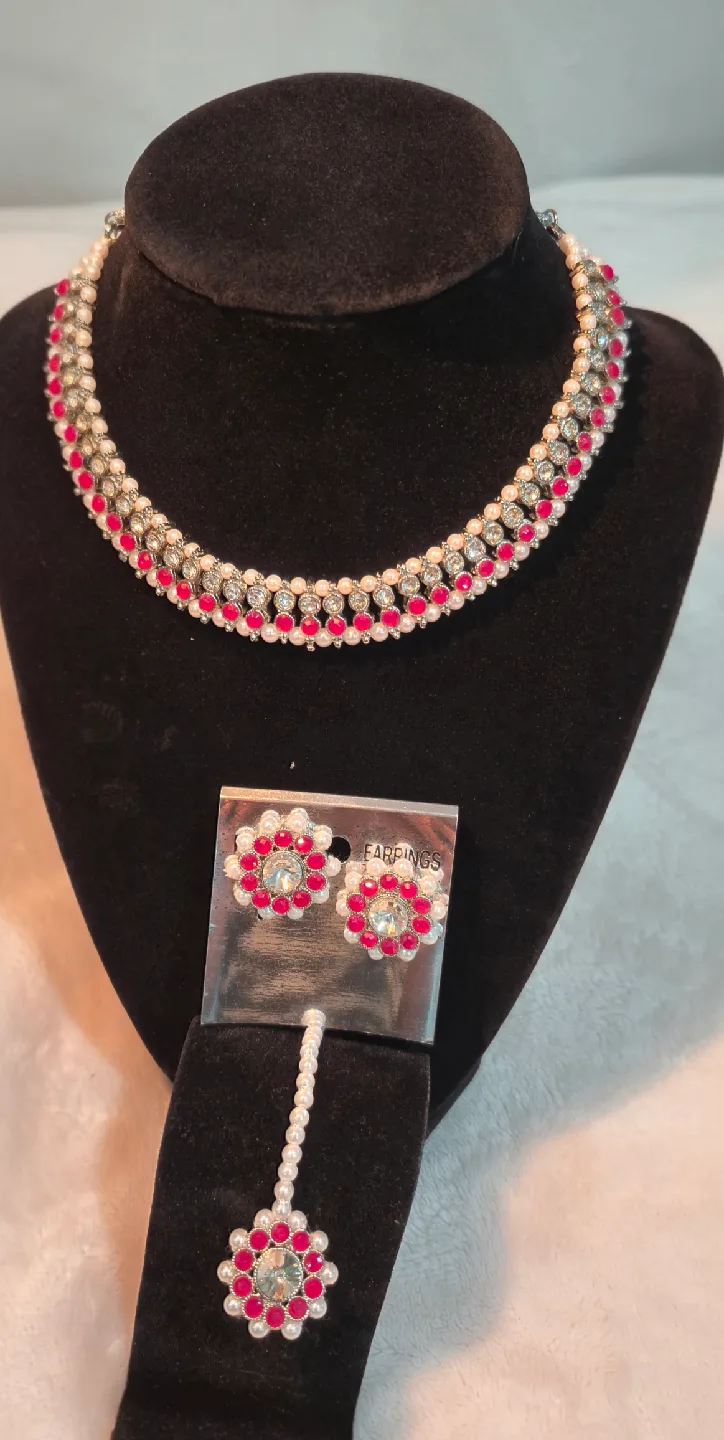 2 Necklaces + Earrings + Forehead Piece- Combo Steal at $50! 💎✨ image indicator(3)