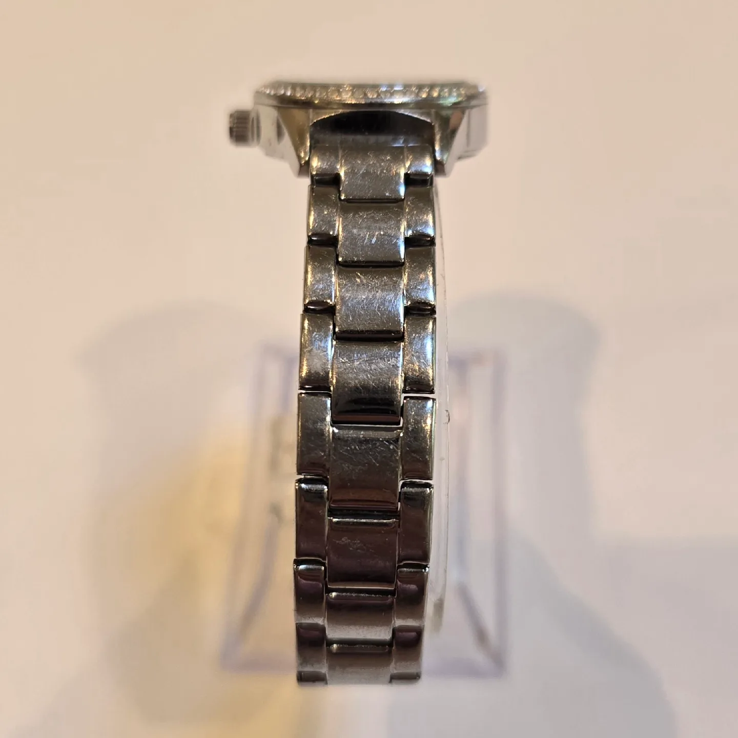 Womens Fossil Quartz Watch image indicator(6)