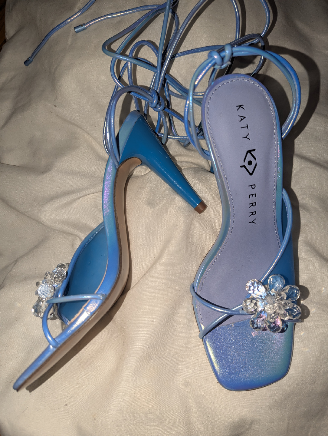 Katy Perry Blue Iridescent Heels with Flower Detail - photo 4