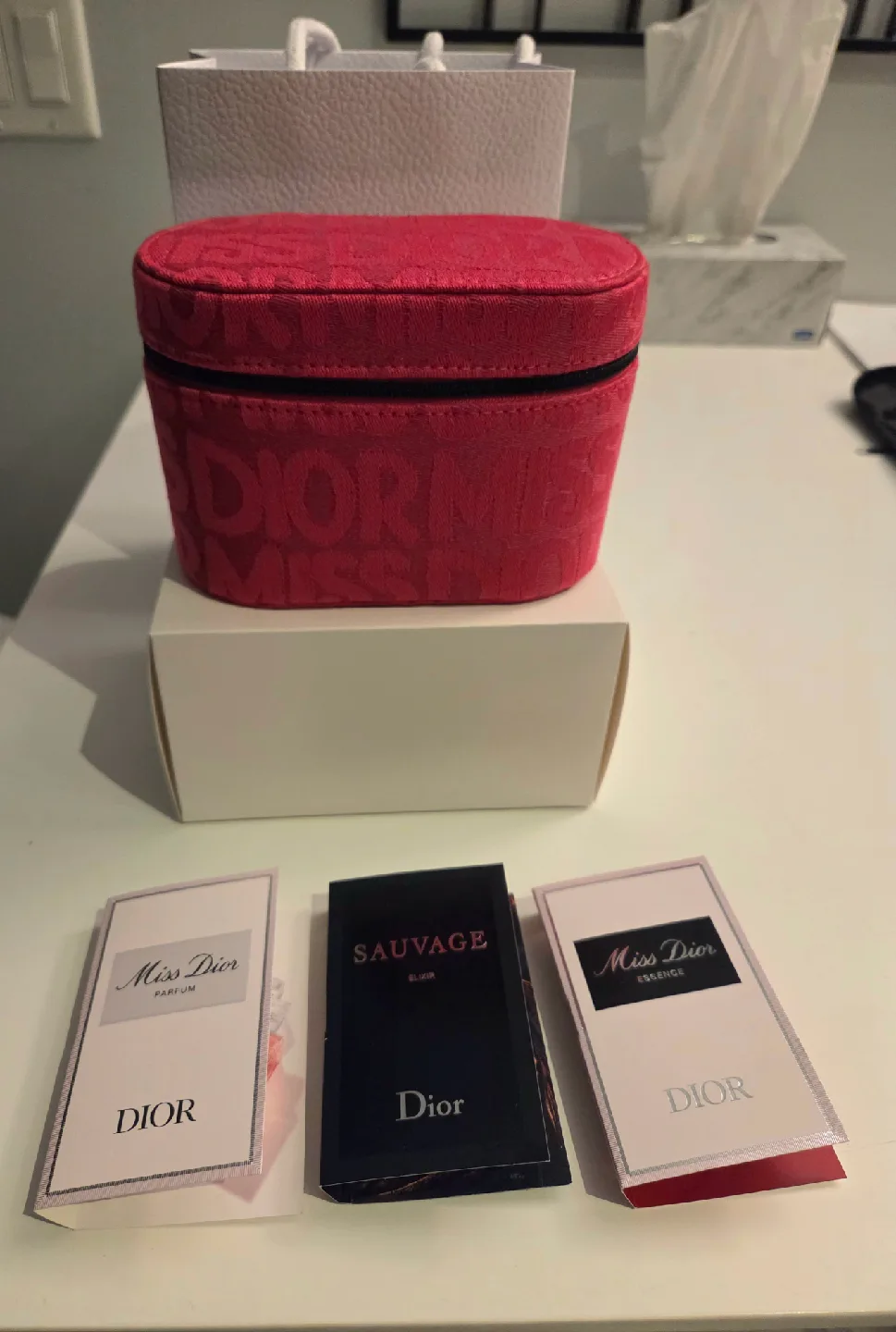 Dior beauty bag + fragrance sampler thumbnail