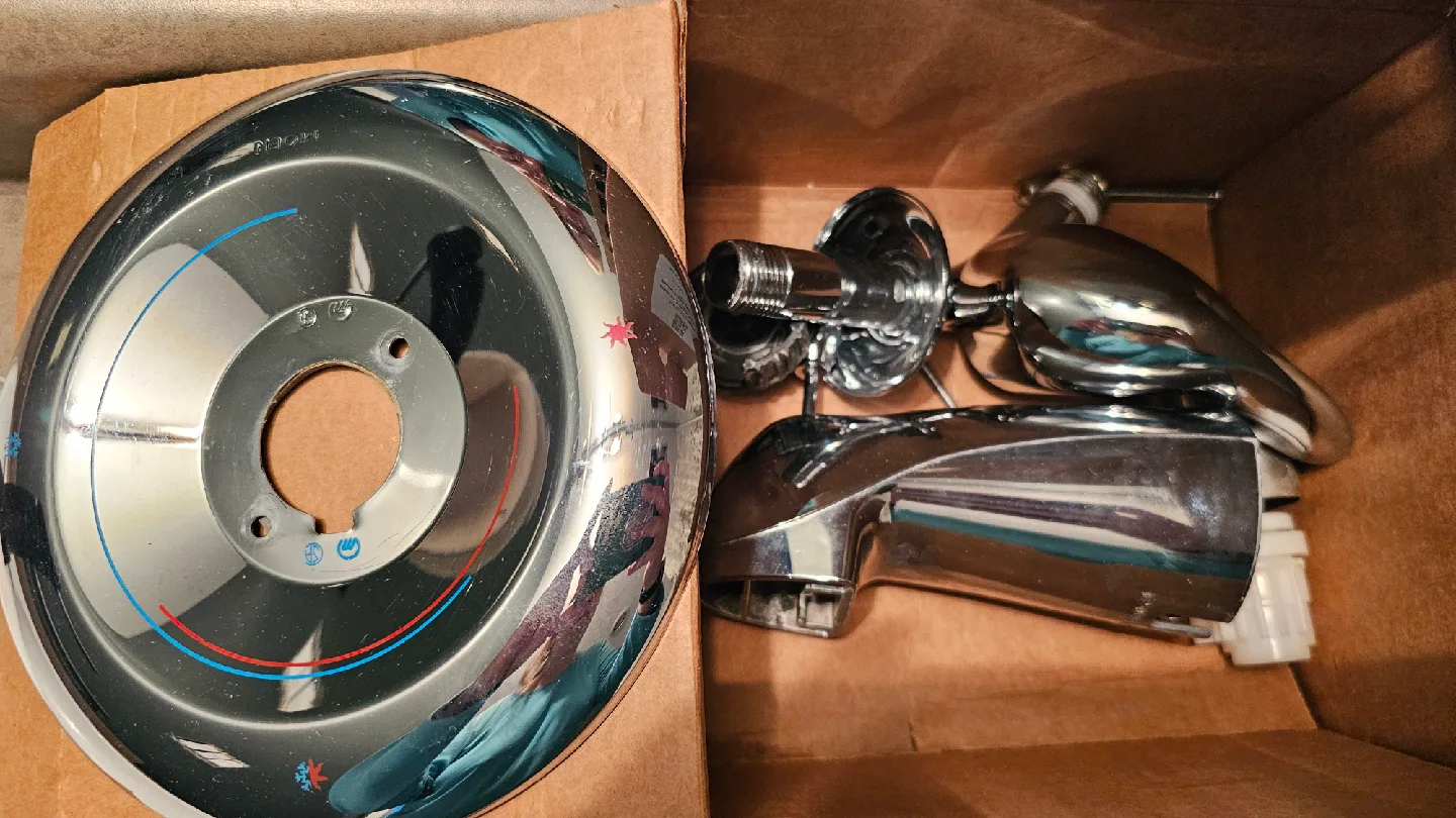 Bathroom Fixture Set - Chrome Finish image indicator(3)