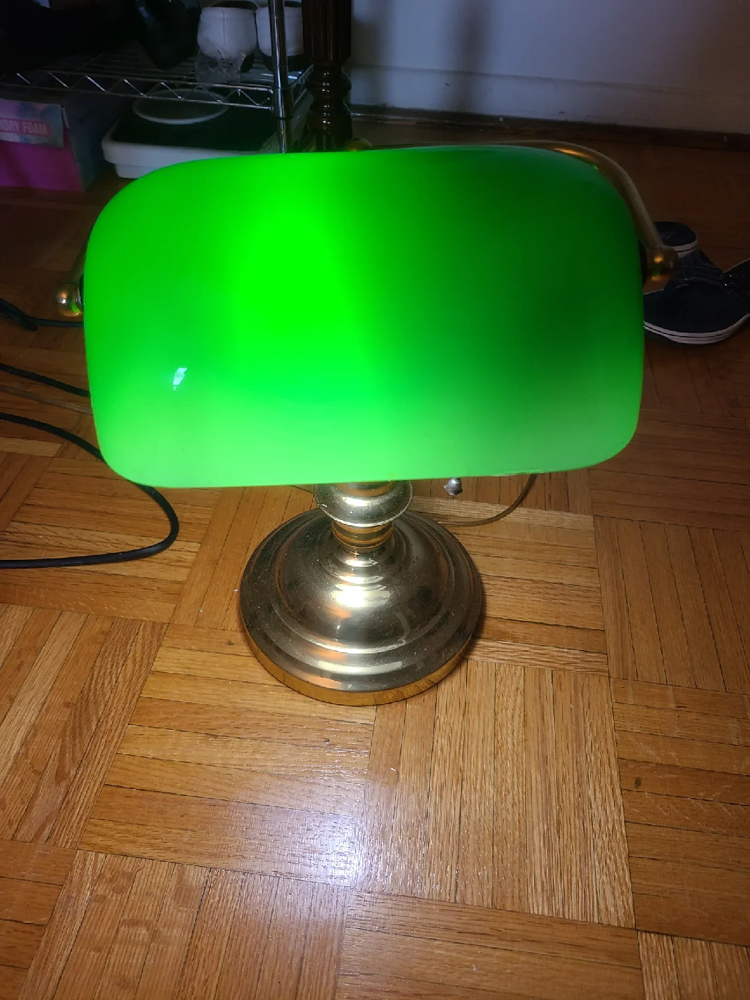 Free READ Ad.Banker's Lamp - Green Glass & Brass Finish image indicator(6)