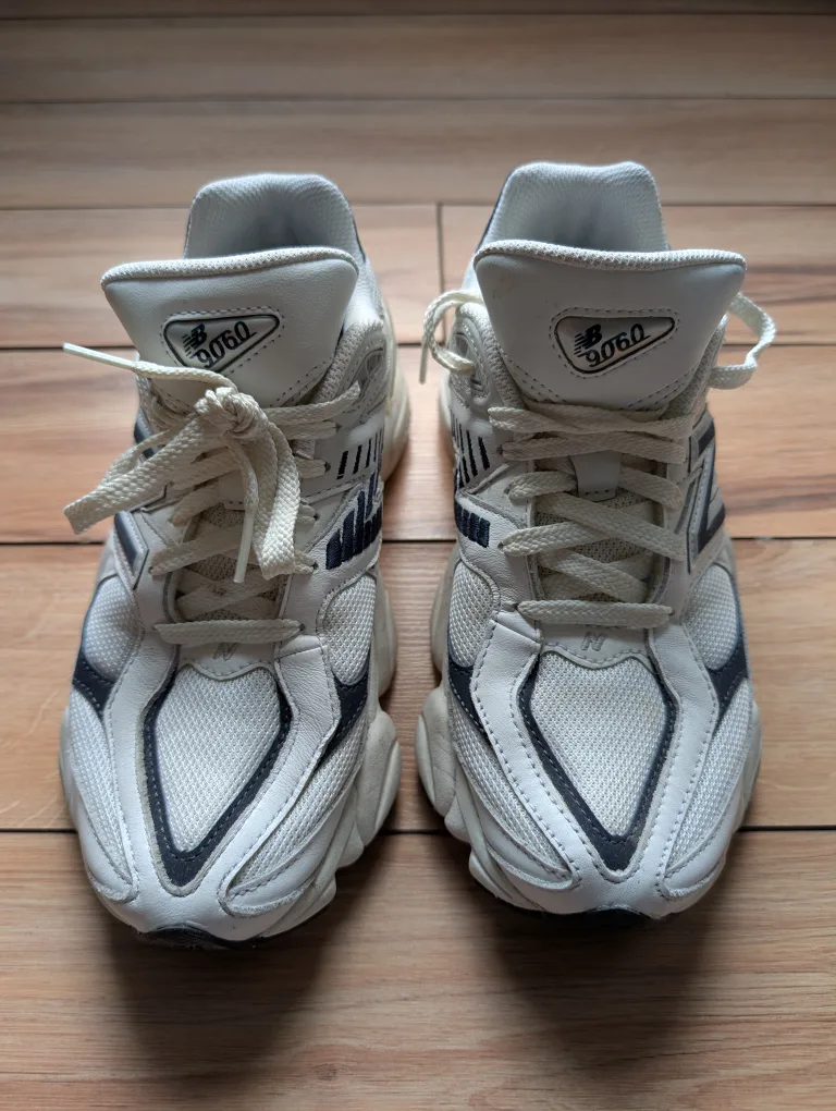 New Balance 9060 Trainers (US Women's 7.5/EU 38.5) thumbnail