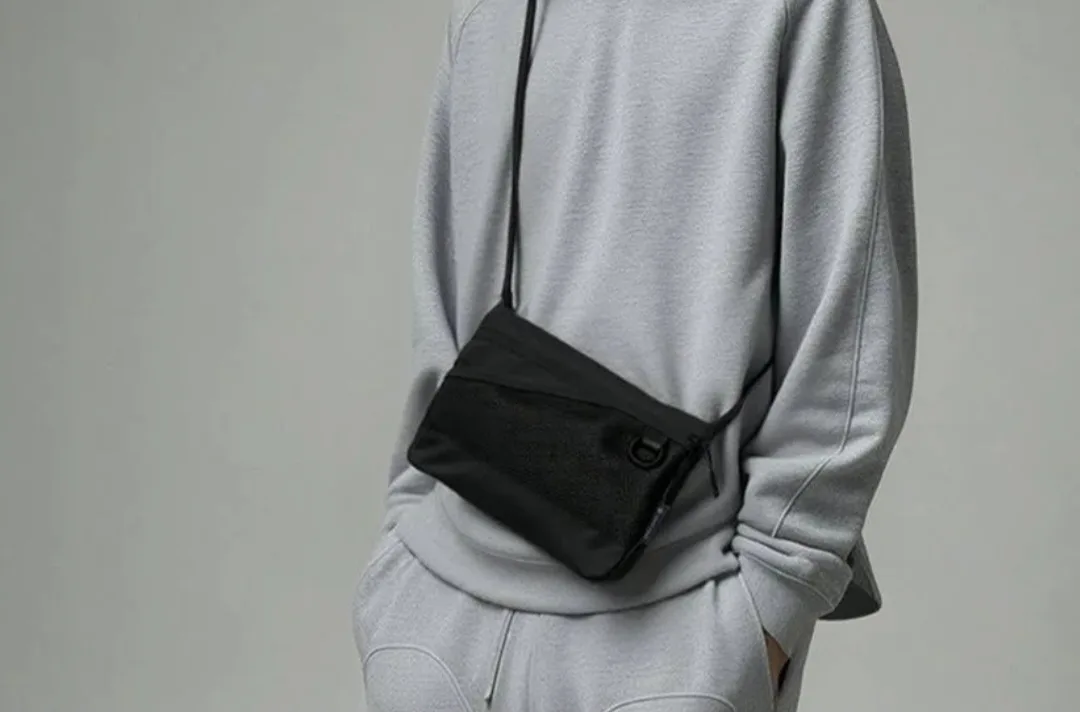 Snow Peak Black Active Sacoche Bag image indicator(3)